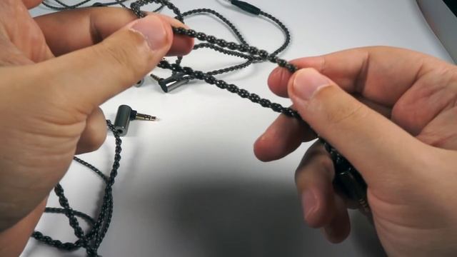 MEE Audio universal MMCX cable with adapters смотреть онлайн