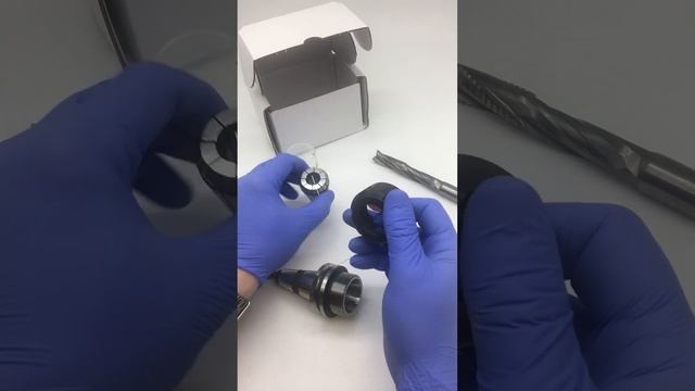 НОЙНЕР | Как вставить фрезу в цангу, а цангу в патрон смотреть онлайн