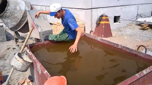 И строители развлекаются.) смотреть онлайн