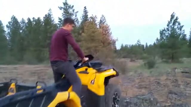 Подняться на камень на Outlander 6x6 1000 смотреть онлайн