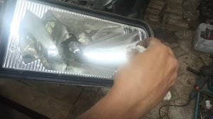 Как заменить стекло на Фаре Б 3 Пассата. Замена стекла фары на Пассате Б 3. фары пассат б3