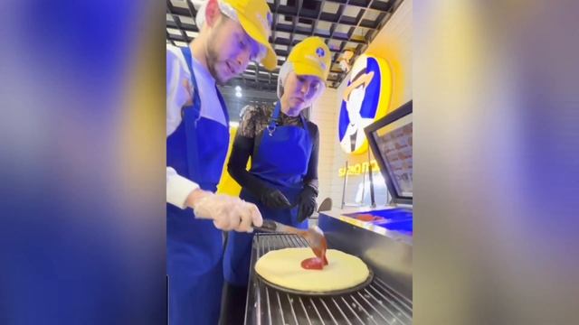 SARIQ BOLA JAHONGIR HUSHXABAR TEZ KUNDA ONASI GULI ASALXOJAEVA BILAN PIZZADA