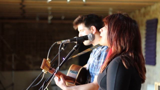 Eliza & Sean - I Wanna Be Like You (Jungle Book Cover) смотреть онлайн
