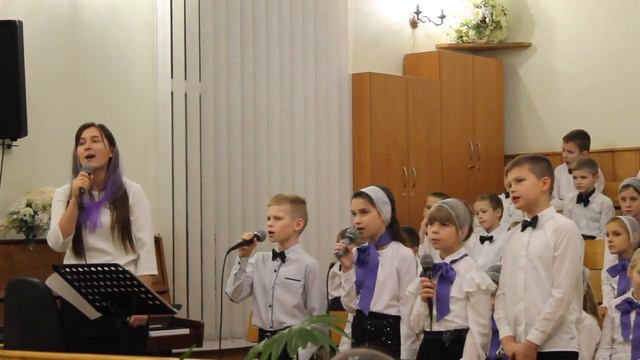 Фрагмент пісні "День Різдва" - Дитячий хор церкви "Святої Трійці", м.Луцьк смотреть онлайн