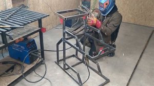 Тележка для сварочного аппарата.