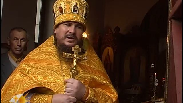 В день престольного праздника храма Феодосия Черниговского освящен поклонный крест смотреть онлайн