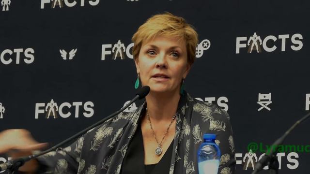 Amanda Tapping FACTS2017 1.Q&A (HD) смотреть онлайн
