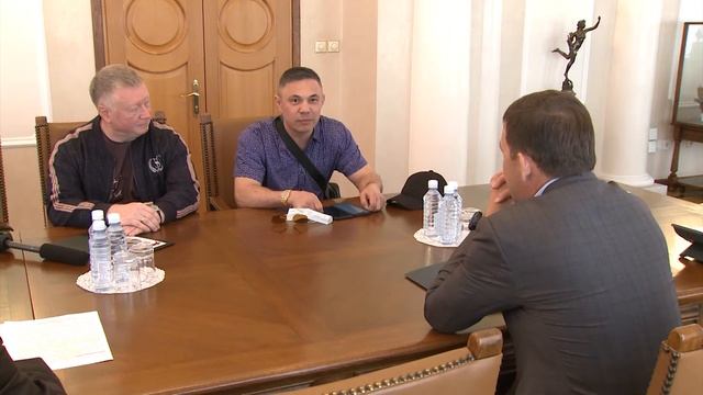 Евгений Куйвашев и Костя Цзю обсудили подготовку боксёров и развитие инфраструктуры для бокса смотреть онлайн