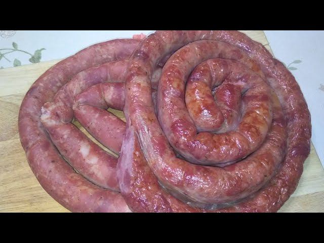 Домашняя колбаса в духовке. смотреть онлайн