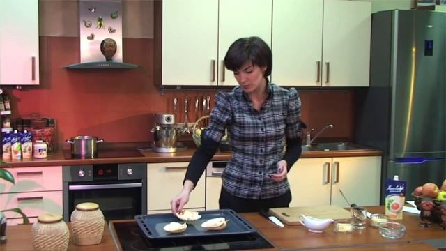 Любимые рецепты. Креветки запеченные в ракушках. смотреть онлайн