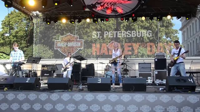 "WEEKEND BAND" & Elena Danik (saxophone). "Harley-Davidon Days" in St. Petersburg 09.08.2015 смотреть онлайн