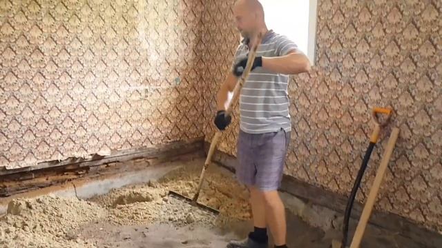 Лето всё короче .Хоть бы не зимовать на земляных полах . Реставрация продолжается и планы меняются. смотреть онлайн