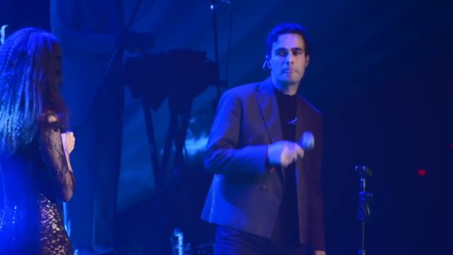 Melike Şahin & Mert Demir - Pusulam Rüzgar (Live @ Bostancı Gösteri Merkezi)