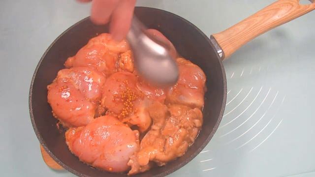 Шикарный ужин. Семья в восторге. Куриные бедрышки на сковороде. смотреть онлайн