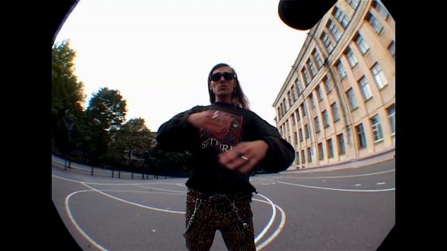 КАК ДЕЛАТЬ SPACEWALK НА СКЕЙТБОРДЕ | HOW TO SPACEWALK ON A SKATEBOARD смотреть онлайн