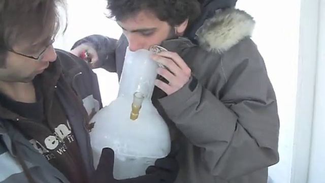 HOMEMADE ALL ICE BONG смотреть онлайн