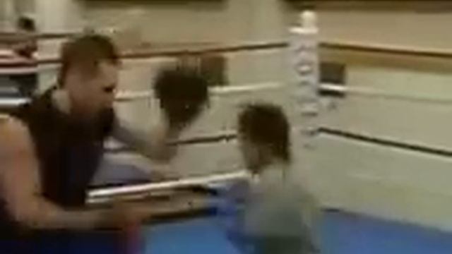 7 летний Боксер смотреть онлайн