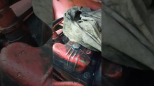 ПОДСКАЖИТЕ!!!Не заводится трактор "Т16"