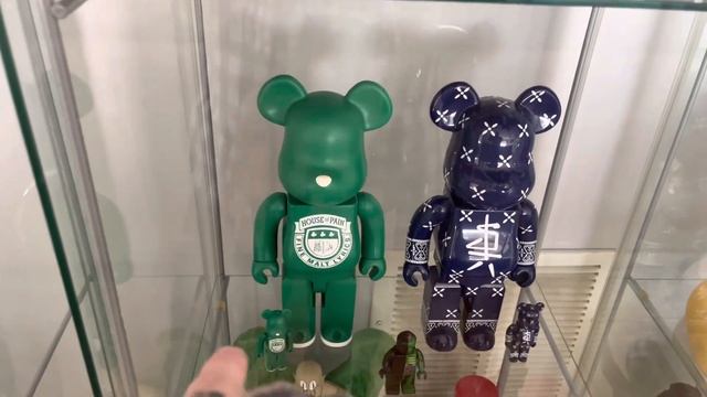 My Entire Art Collection! Vinyl Art Toys Kaws! Ron English! Obey! смотреть онлайн