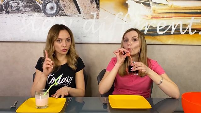 24 Часа РОЗОВАЯ ЕДА или ШОКОЛАДНАЯ Челлендж Едим еду ОДНОГО цвета