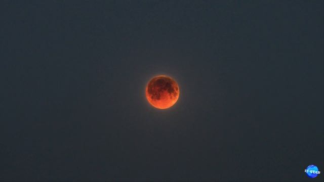 Красная Луна в Москве Blood Red Moon in Moscow 2017 смотреть онлайн