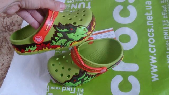 Обувь Крокс Crocs ОБЗОР - Kids’ Crocs Lights Fire Dragon Clog Review