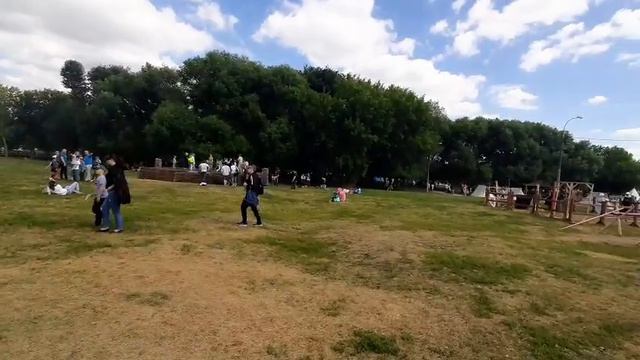 МОСКВА. ПРОГУЛКА ПО МУЗЕЮ ЗАПОВЕДНИКУ КОЛОМЕНСКОМУ. ФЕСТИВАЛЬ ВРЕМЕНА И ЭПОХИ смотреть онлайн