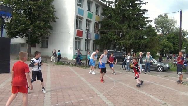 Стритбол. Игра 2: Shostka Grizzlies - Red Jazz. 01.06.2017 смотреть онлайн