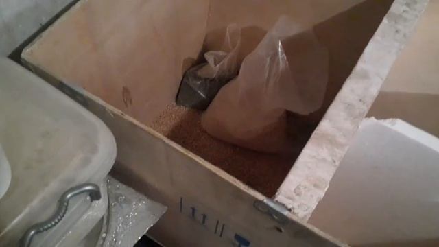 Вольер для уток//ящик для зерна//зерносмесь для кур... смотреть онлайн