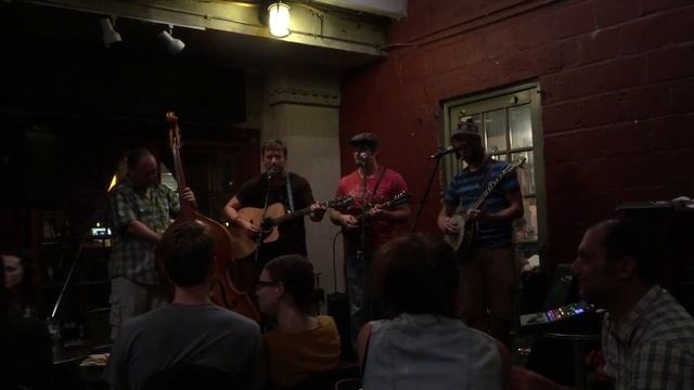Hunger Valley String Band playing @ Java Monkey on 9/26/15 смотреть онлайн