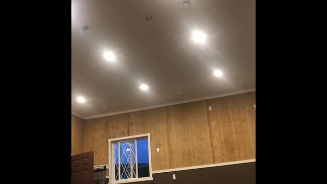 Last to leave game room смотреть онлайн