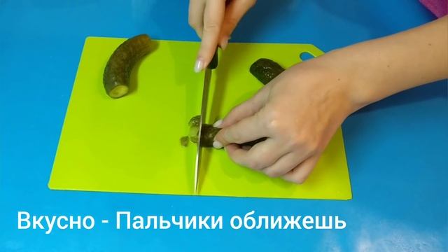 СРОЧНО СОХРАНИ ЭТОТ РЕЦЕПТ! НОВОГОДНИЙ САЛАТ / ГЛАВНОЕ БЛЮДО на Новый год 2022. Шпротный салат смотреть онлайн