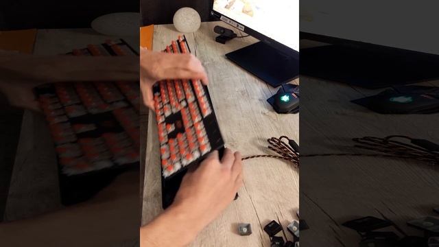 Mechanical Keyboard broken switch | Not responding key + Easy solution смотреть онлайн