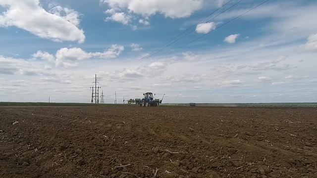 Подсолнух с NPK(S) 16:16:16+6S Multicorn Pro 560 смотреть онлайн