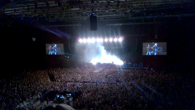 30 Seconds to Mars – выход людей на сцену, 18.03.2015, СПб, СКК смотреть онлайн