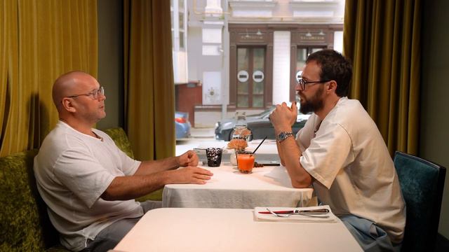 📹 «Кофемания». Феномен самой быстрорастущей и закрытой сети ресторанов Москвы → 👤 #Михаил_Гребенюк смотреть онлайн