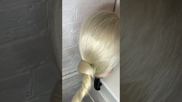 Прическа с крабиком для волос на длинные волосы. смотреть онлайн