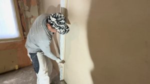 КАК ПОДРЕЗАТЬ ГИПСОВУЮ ШТУКАТУРКУ,МОЙ СПОСОБ #штукатурка #как #подрезка