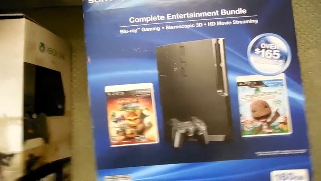 Gamestop Dumpster Dive - Case Crazy + Awesome Amiibo Poster смотреть онлайн