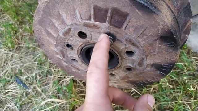 КЛИНИТ ЗАДНЕЕ КОЛЕСО ПРИЧИНЫ смотреть онлайн