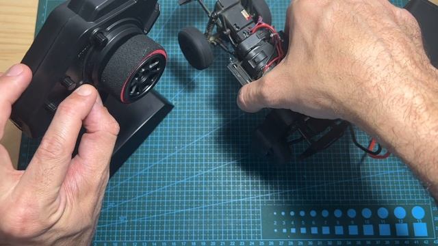 Red Spider Mini Z 4X4 RC Jeep смотреть онлайн