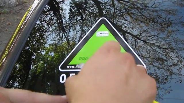 Видеоинструкция Как клеить наклейку proAVTOday смотреть онлайн