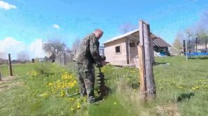 Что может Бензобур champion ag252 . Мотобур-ямобур. Бурим лунки под столбы для забора в деревне.