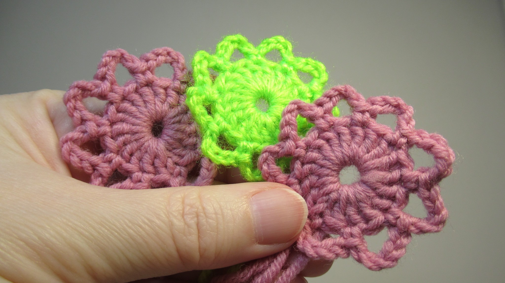 Как связать цветочек крючком смотреть онлайн