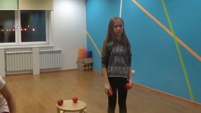 ВАЛИМ НА ЖИГЕ!!! + синхрон с мячами смотреть онлайн