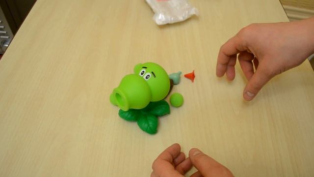 PVZ Plants vs Zombies Посылка из Китая! Растения Против Зомби игрушки! смотреть онлайн