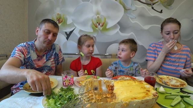 МУКБАНГ ВОЗДУШНО-СЫРНАЯ ЛАЗАНЬЯ / МЕГА СОЧНАЯ ВКУСНЯТИНА | MUKBANG AIR CHEESE LASAGNA смотреть онлайн