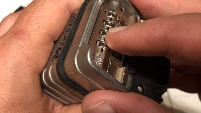 Вскрытие навесного кодового замка master lock 174SSD смотреть онлайн