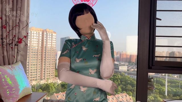 Zentai girl in traditional Qipao/Cheongsam❤Get a quick look first смотреть онлайн