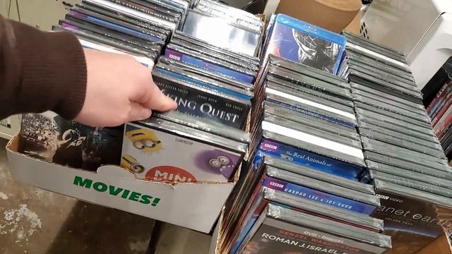 Dollar Tree $1 Blu-ray & Dvd Out and About Video! смотреть онлайн